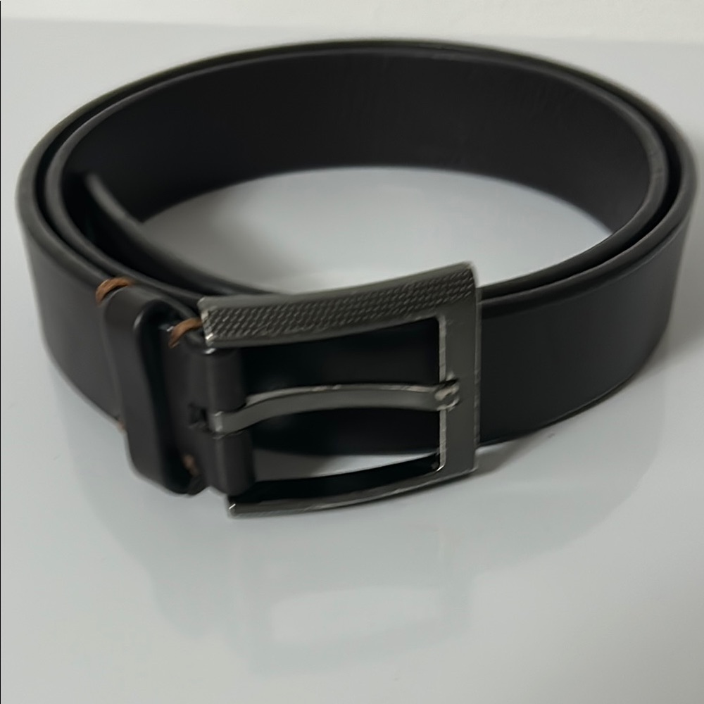 TUMI Leather Belt Brown 36/90 Handcrafted USA